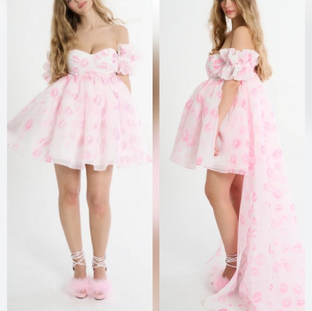 New Selkie Kiss On The Lips Dress